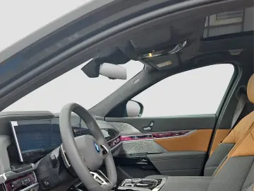 750e xDrive MSportPRO 21Zoll Cinema Lounge B&W