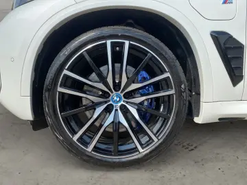 X5 xDrive50e M-PAKET PRO   B&W SHZ HINTEN PANO