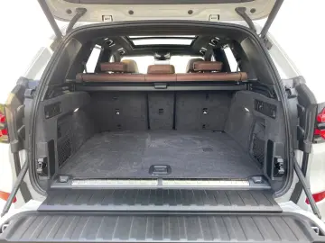 X5 xDrive50e M-PAKET PRO   B&W SHZ HINTEN PANO