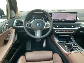 X5 xDrive50e M-PAKET PRO   B&W SHZ HINTEN PANO