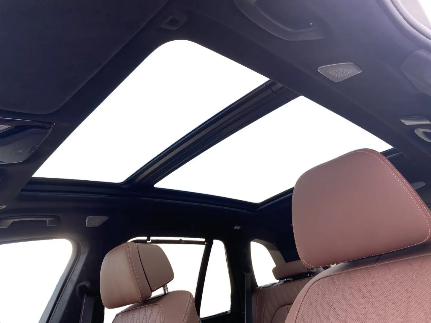 X5 xDrive50e M-PAKET PRO   B&W SHZ HINTEN PANO