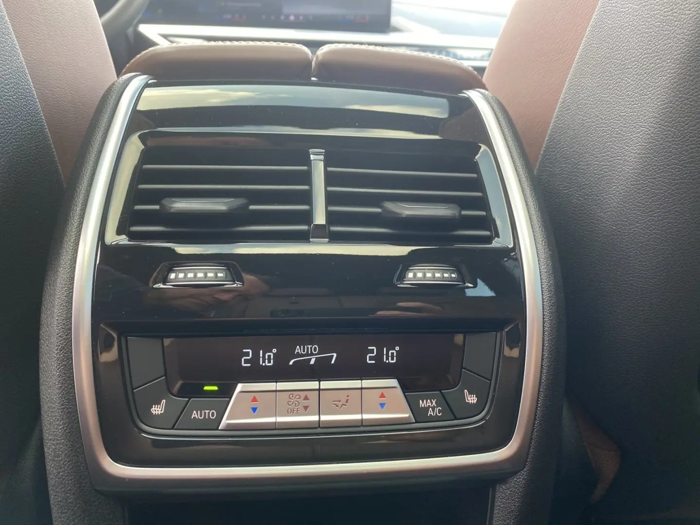 X5 xDrive50e M-PAKET PRO   B&W SHZ HINTEN PANO