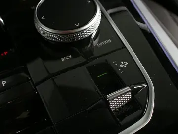 X5 xDrive30d M Sport Pro Individual AHK Standh