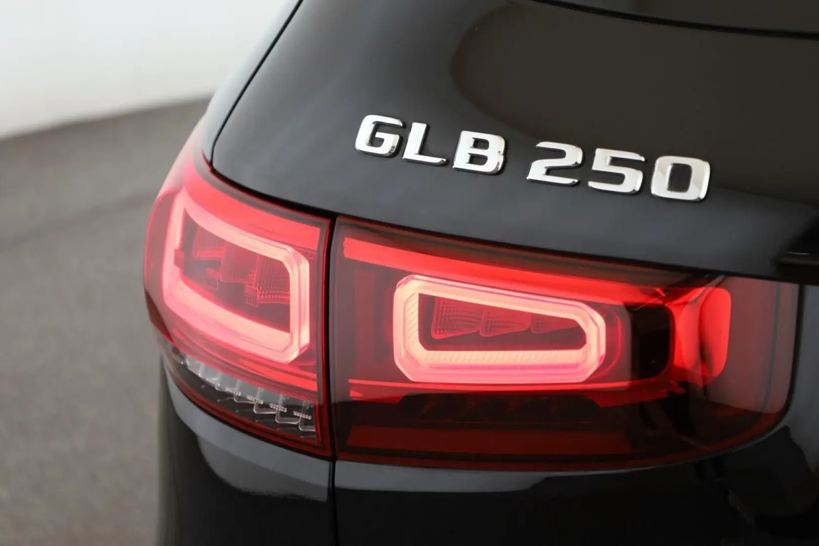 GLB 250 8G AMG 7S LED Pano Digi Navi App Kam 19