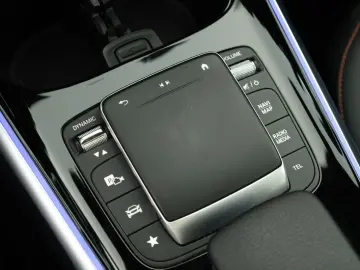 GLB 250 8G AMG 7S LED Pano Digi Navi App Kam 19