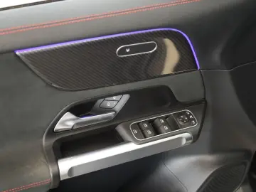 GLB 250 8G AMG 7S LED Pano Digi Navi App Kam 19