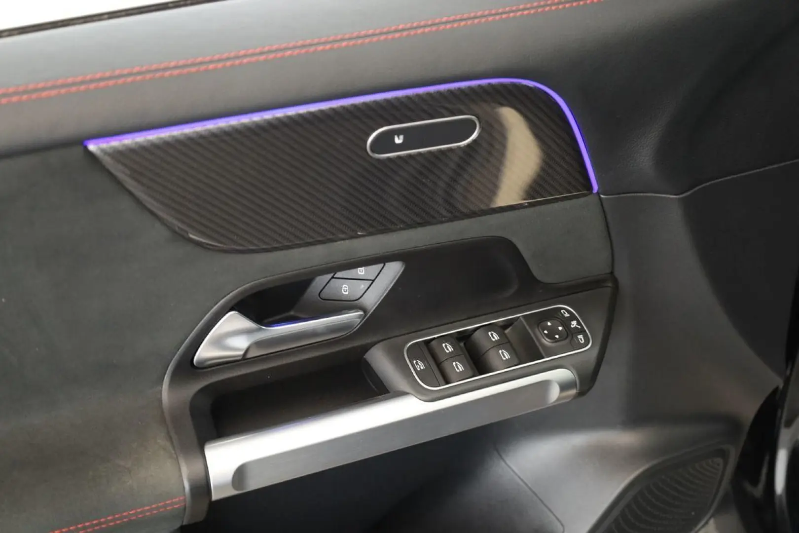 GLB 250 8G AMG 7S LED Pano Digi Navi App Kam 19