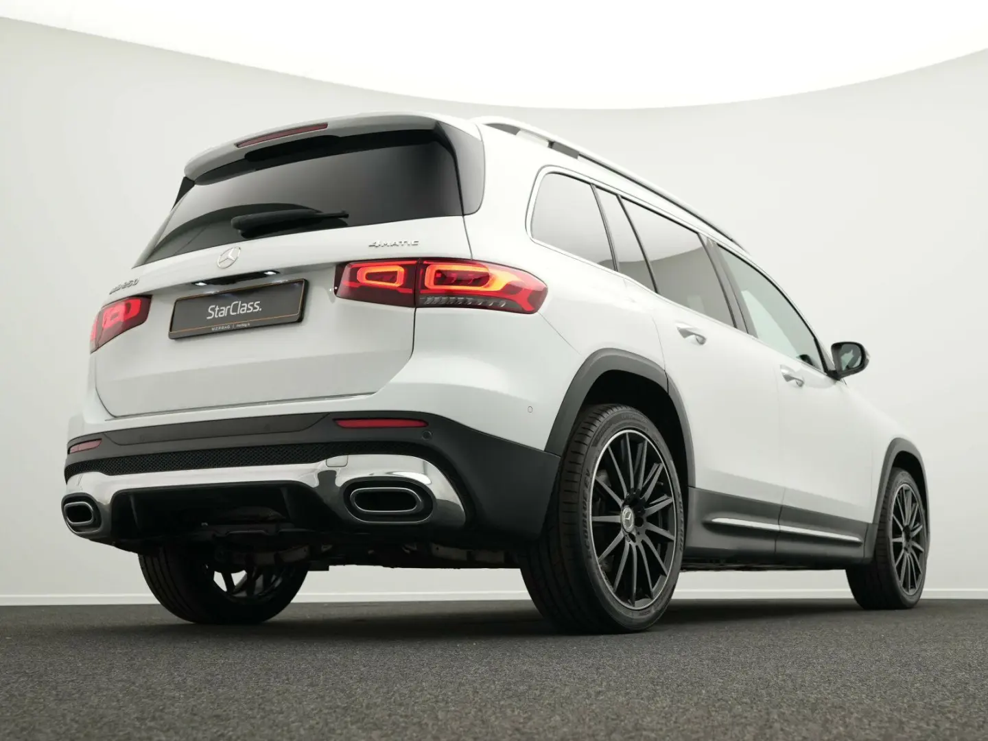 GLB 250 4MATIC AMG-Line Pano AHK Burm  7Sitzer