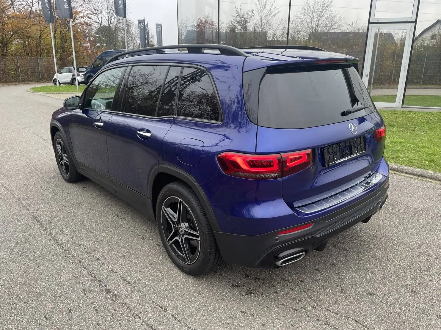 GLB 250 4M AMG NIGHT Distr Pano AHK 360  7-Sitze