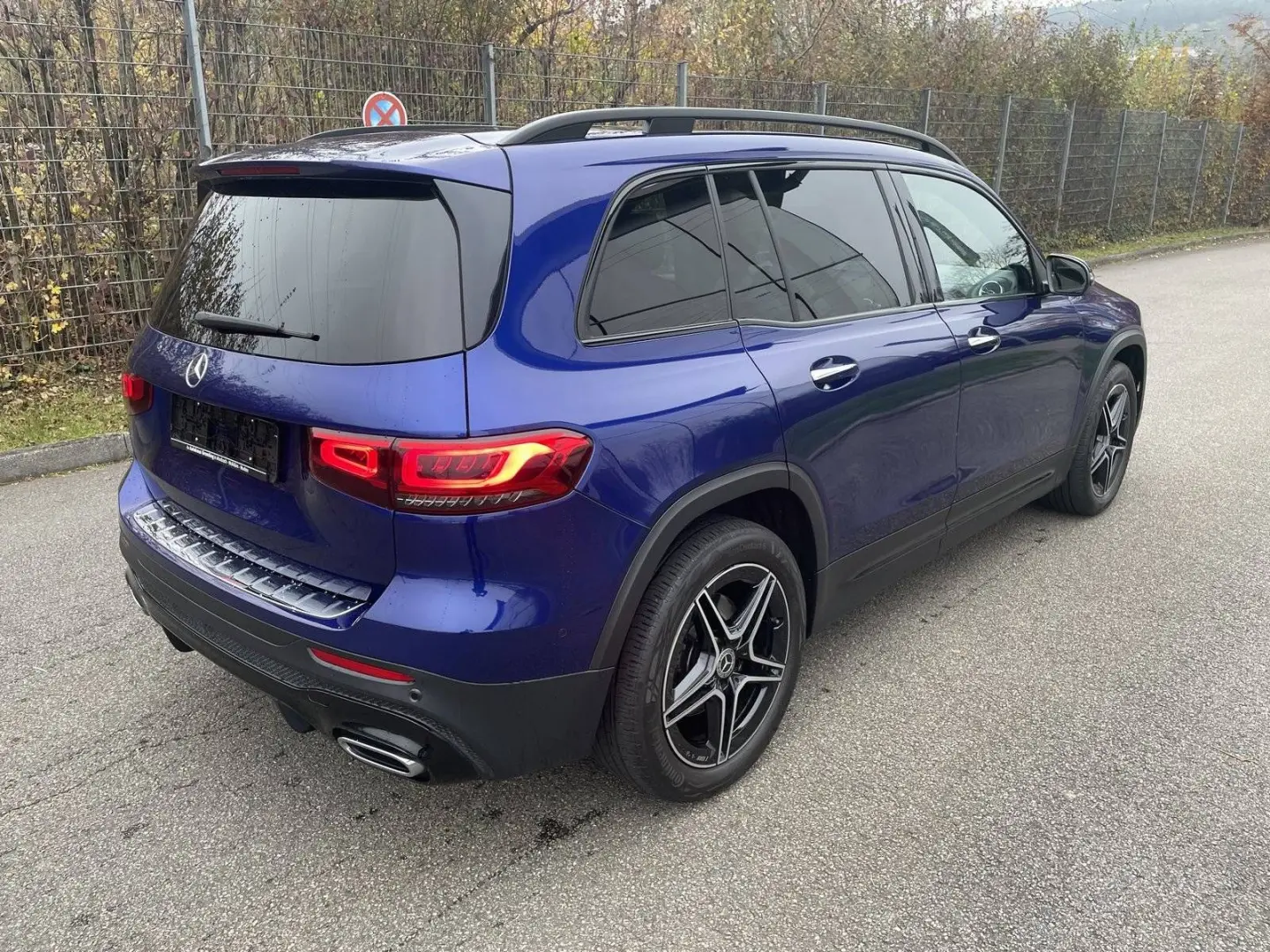 GLB 250 4M AMG NIGHT Distr Pano AHK 360  7-Sitze