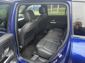 GLB 250 4M AMG NIGHT Distr Pano AHK 360  7-Sitze