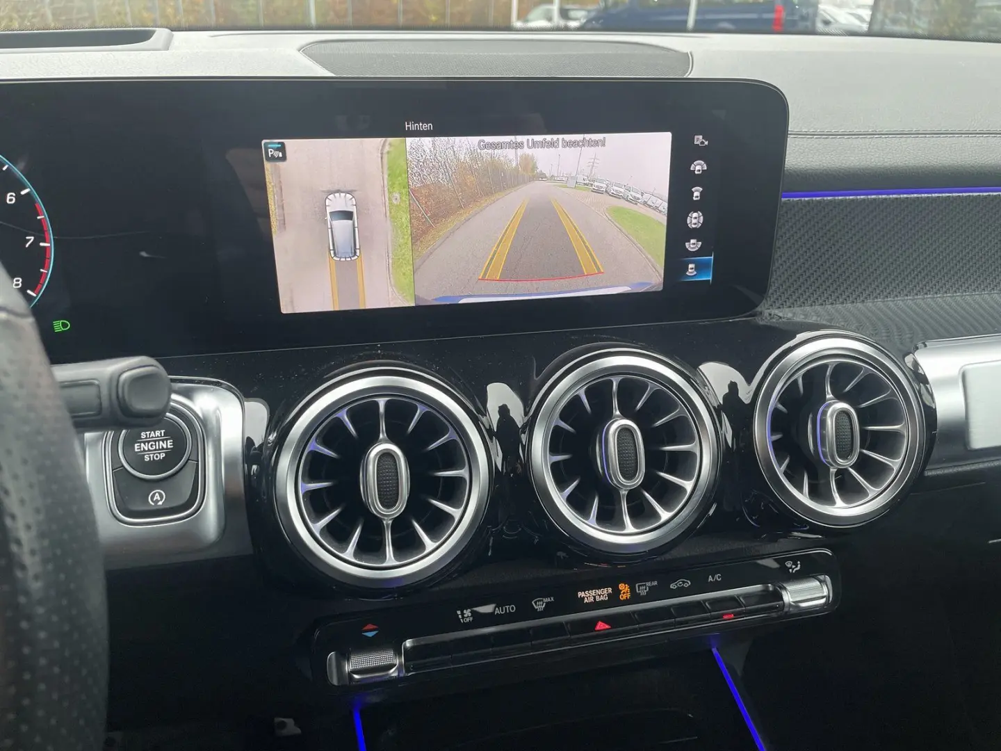 GLB 250 4M AMG NIGHT Distr Pano AHK 360  7-Sitze