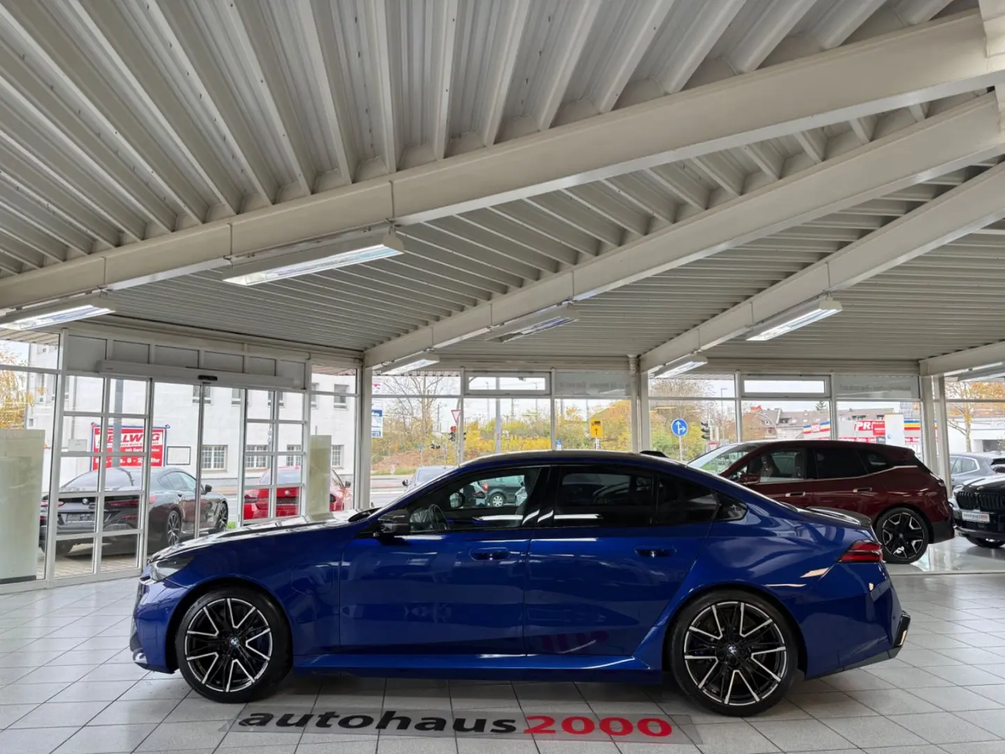 M5 Limousine 360 K HUD AHK B&W SITZBE. ICONIC GL