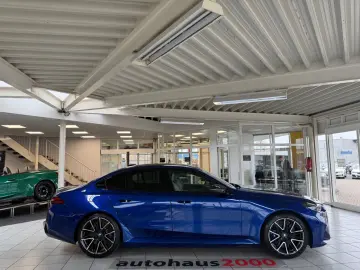 M5 Limousine 360 K HUD AHK B&W SITZBE. ICONIC GL