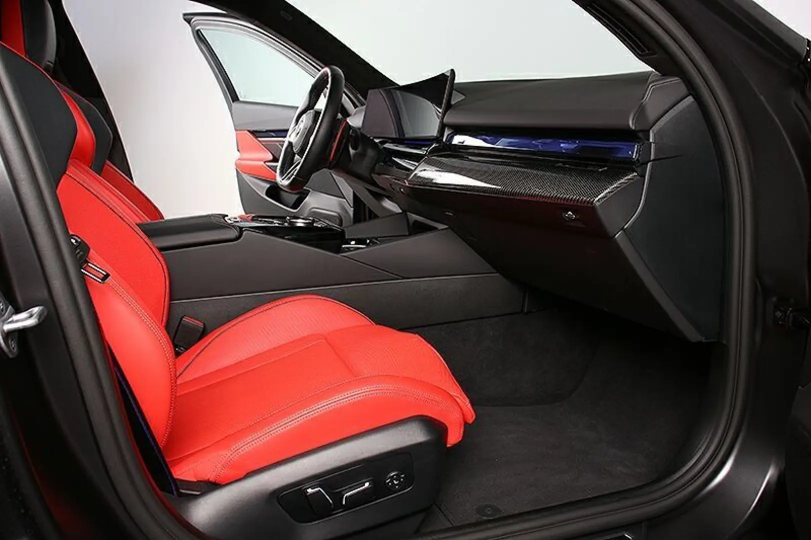 M5 G90 NP 170290.- V-Max Carbon-Keramik ACC B&W