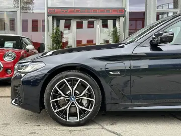 530e PHEV M-Paket Aut.   Laser   AHK   Glasda...