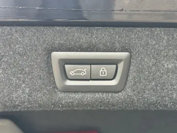 530e PHEV M-Paket Aut.   Laser   AHK   Glasda...