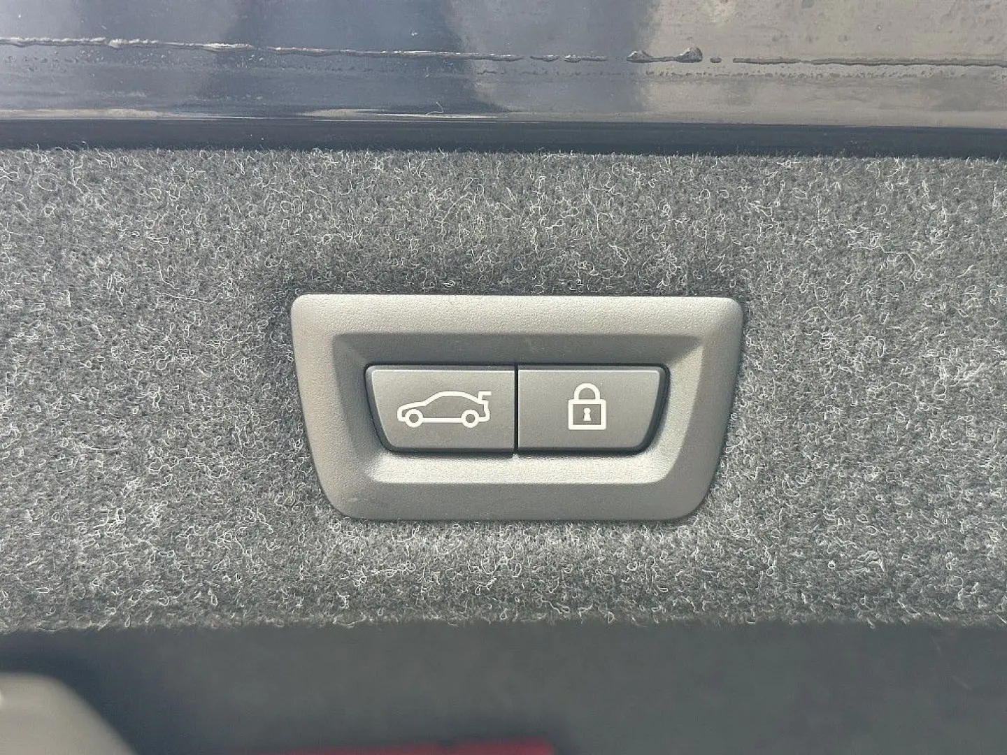 530e PHEV M-Paket Aut.   Laser   AHK   Glasda...