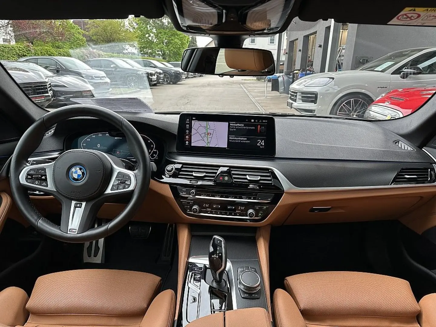 530e PHEV M-Paket Aut.   Laser   AHK   Glasda...