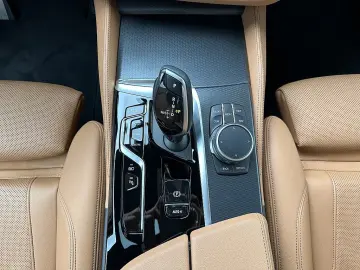 530e PHEV M-Paket Aut.   Laser   AHK   Glasda...