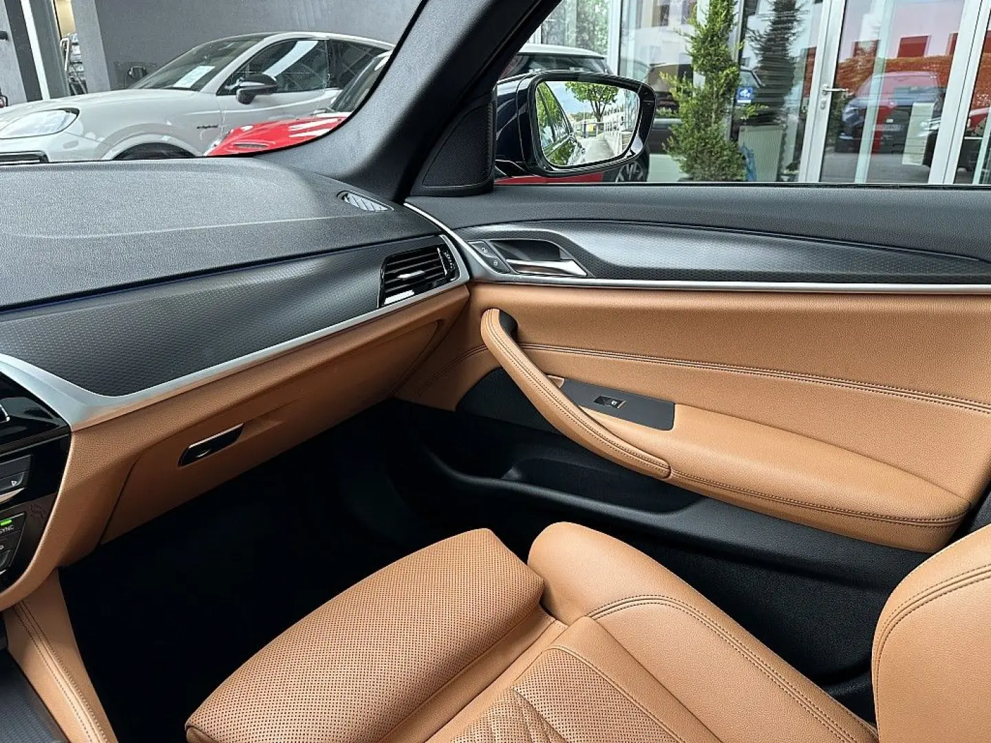 530e PHEV M-Paket Aut.   Laser   AHK   Glasda...