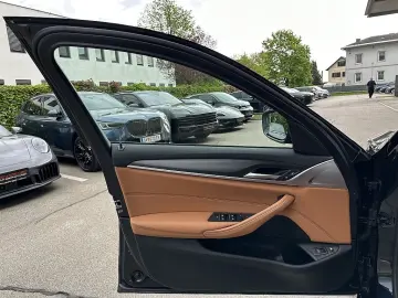 530e PHEV M-Paket Aut.   Laser   AHK   Glasda...