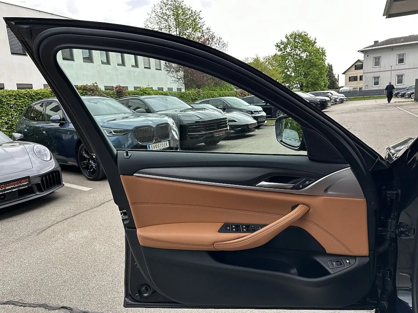 530e PHEV M-Paket Aut.   Laser   AHK   Glasda...