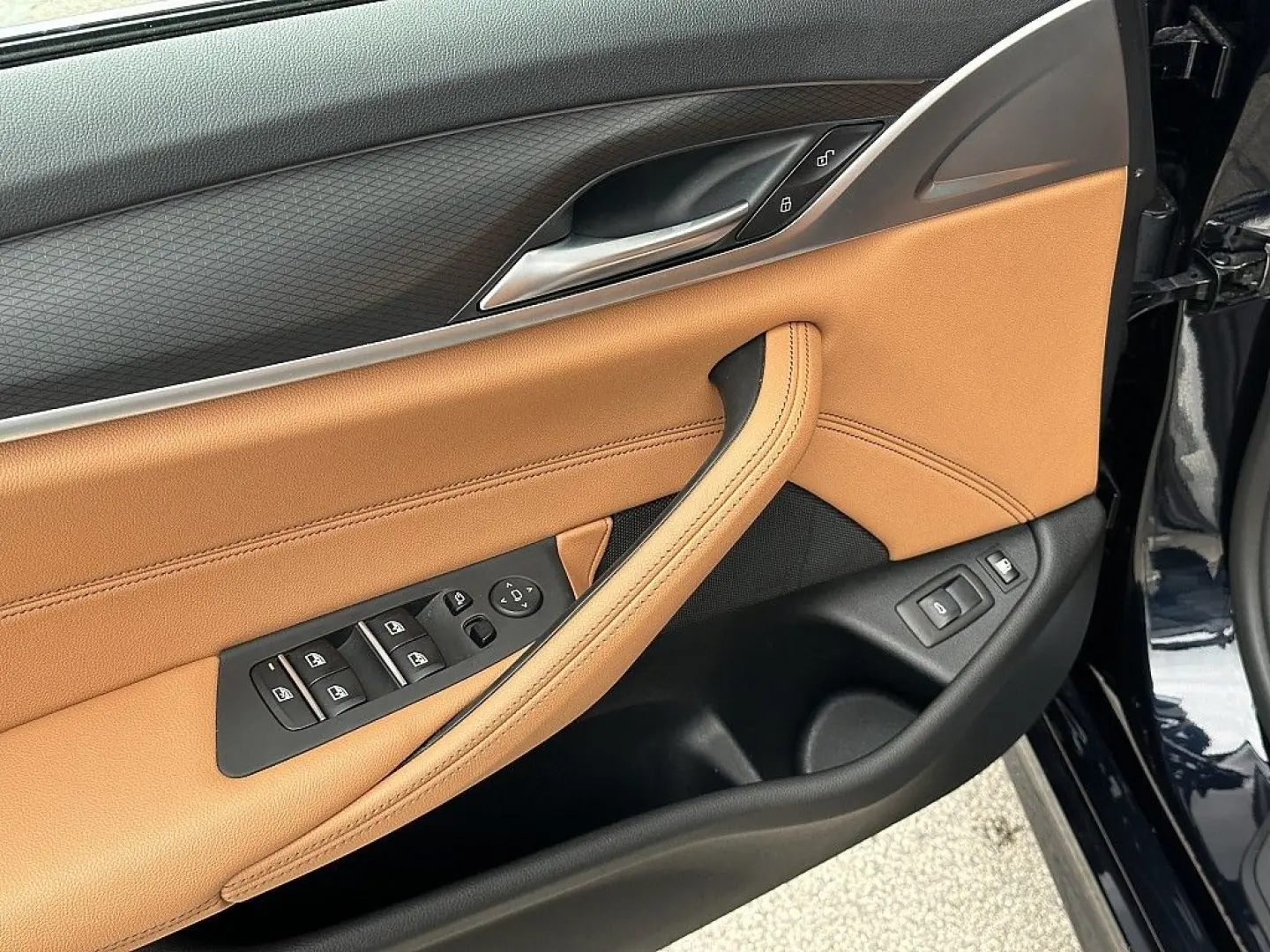 530e PHEV M-Paket Aut.   Laser   AHK   Glasda...