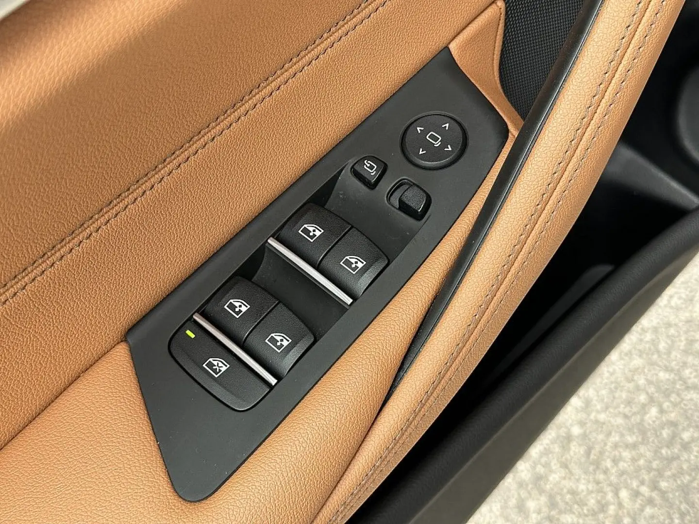 530e PHEV M-Paket Aut.   Laser   AHK   Glasda...