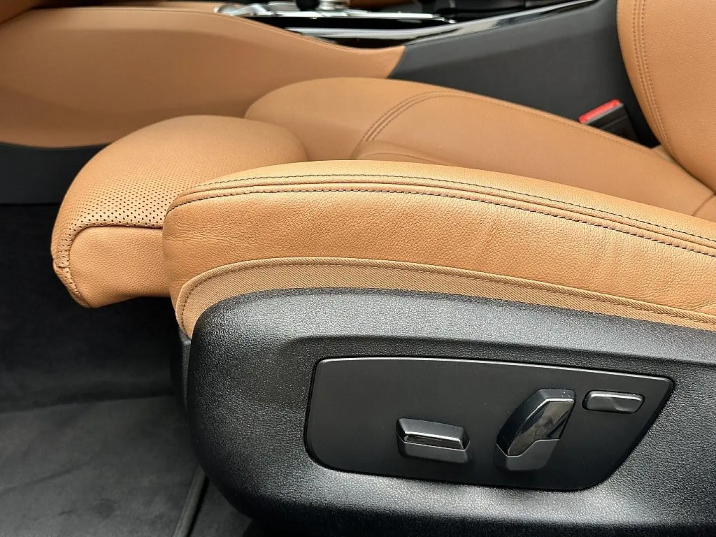 530e PHEV M-Paket Aut.   Laser   AHK   Glasda...