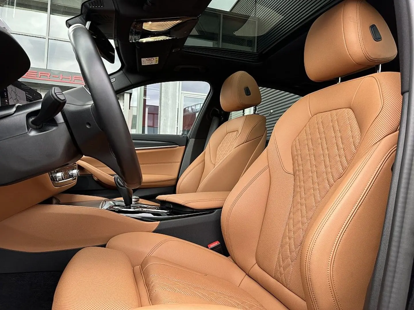 530e PHEV M-Paket Aut.   Laser   AHK   Glasda...