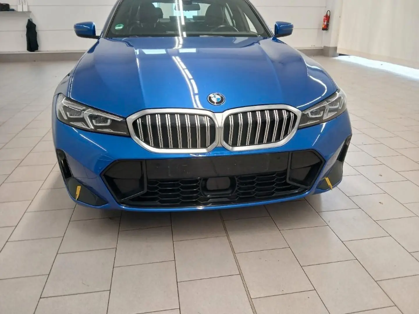 320xd Lim. M Sport ACC LRHZ SHZ STHZ HiFi RFK