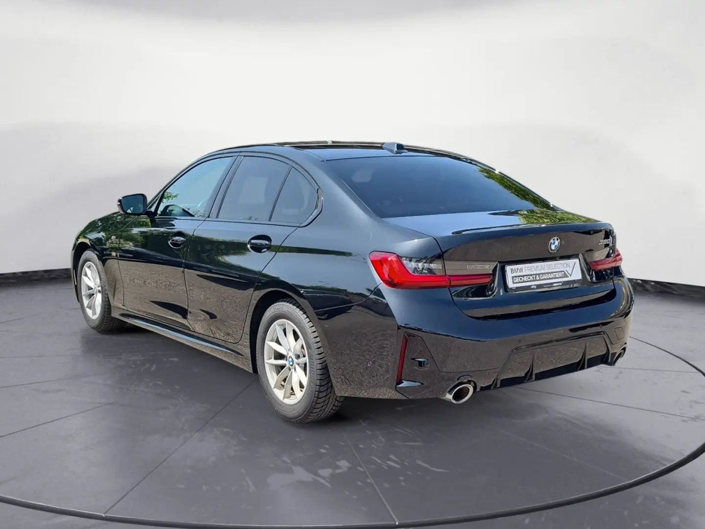 320iA Limousine M Sport ACC HIFI-System Sportsit