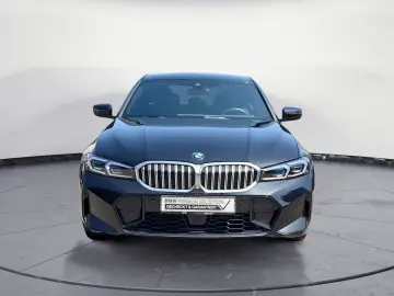 320iA Limousine M Sport ACC HIFI-System Sportsit