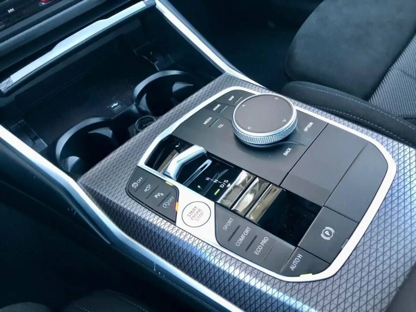 320i SAG M Sport LED  360 K-ZUG PRIVACY M-Fwk