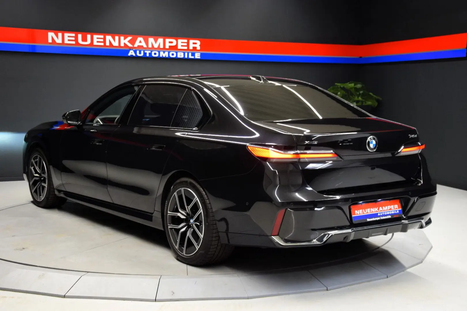 740 d xDrive M Sport Pano Memory Luft B&W STHZ