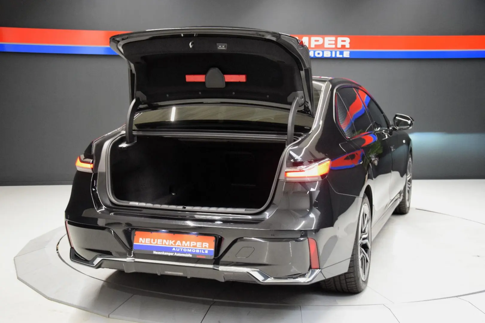 740 d xDrive M Sport Pano Memory Luft B&W STHZ