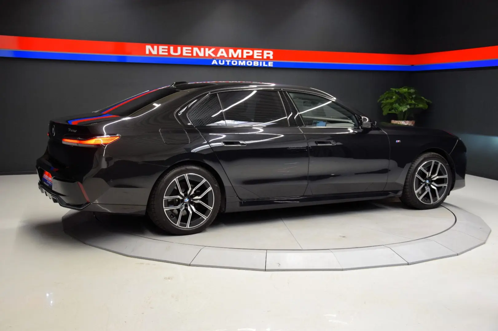 740 d xDrive M Sport Pano Memory Luft B&W STHZ