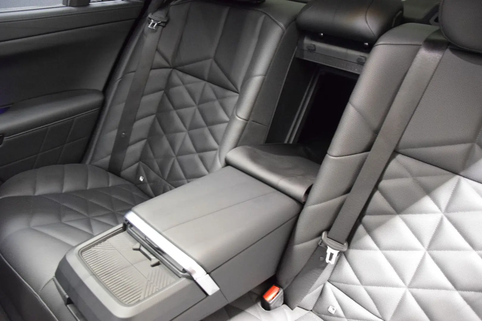 740 d xDrive M Sport Pano Memory Luft B&W STHZ