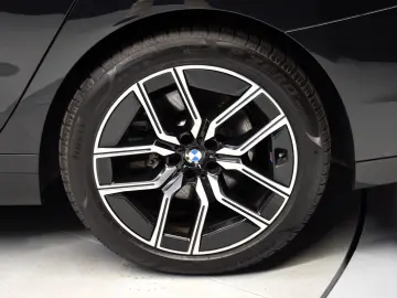 740 d xDrive M Sport Pano Memory Luft B&W STHZ