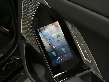 740d xDr. M Sportpaket ACC AHK Standh Autobahnas