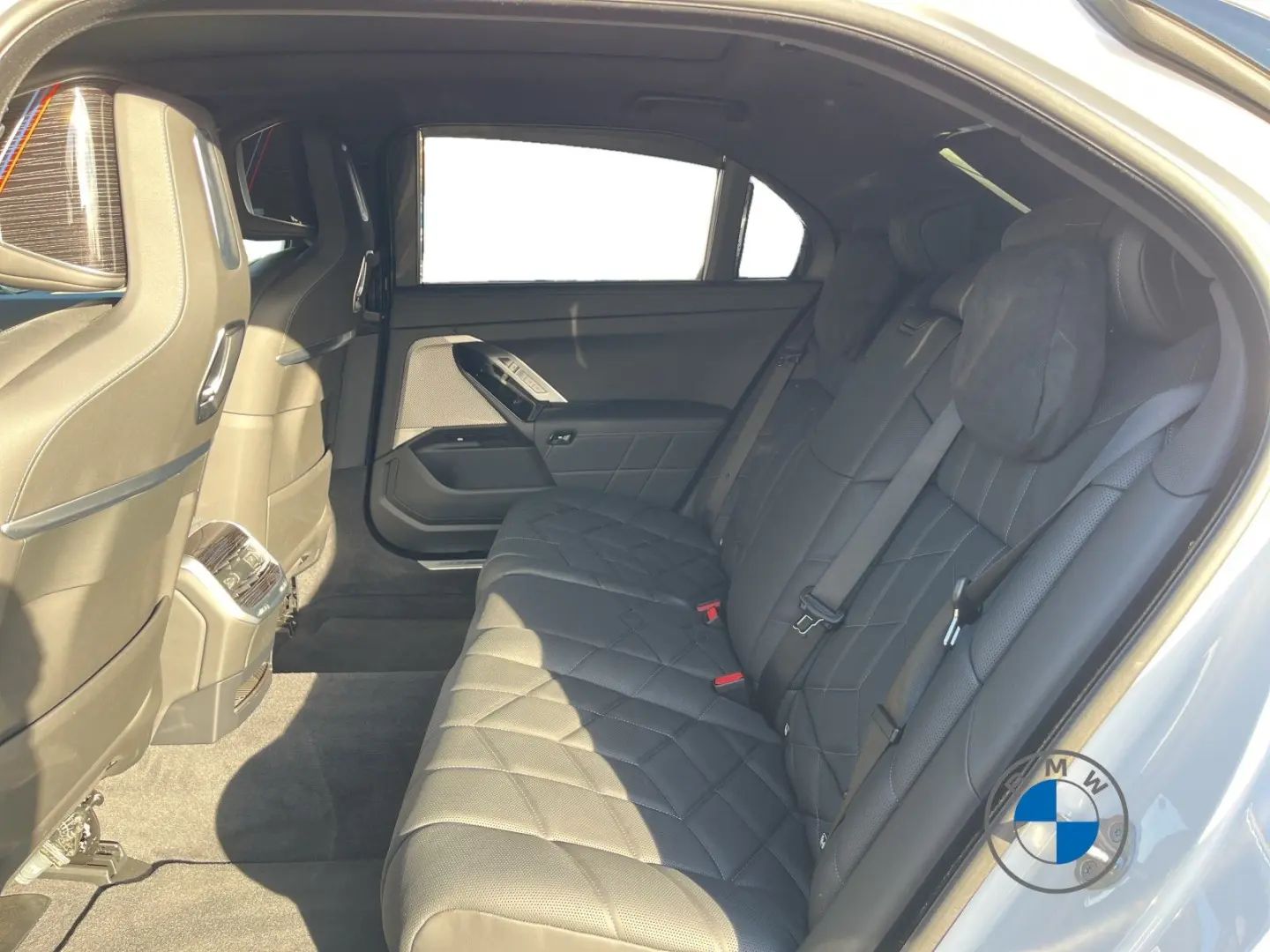 750e xDrive M Sport 20  Massage Sitzbelüft. Indv