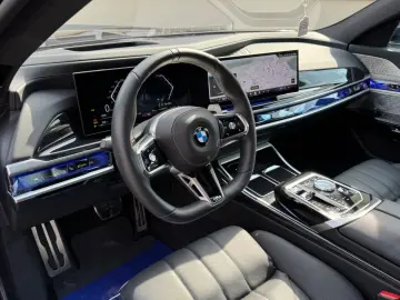 740 d xDrive M Sport Paket TV SkyLounge Kristall