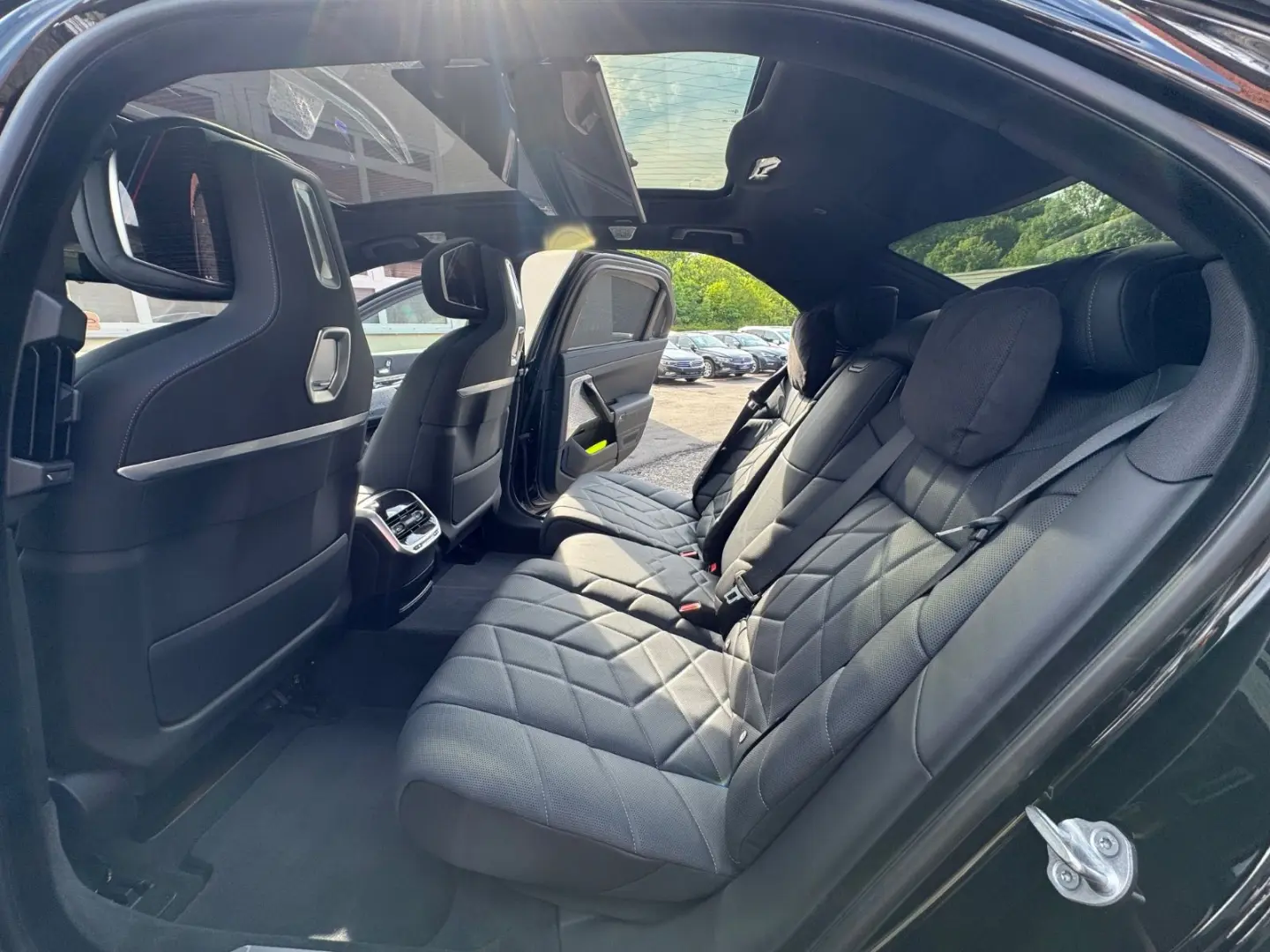 740 d xDrive M Sport Paket TV SkyLounge Kristall