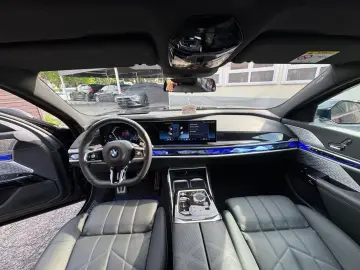 740 d xDrive M Sport Paket TV SkyLounge Kristall