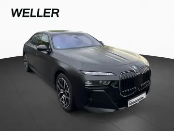 740d M-Sport INDIVIDUAL Fond-Entertainment SkyL