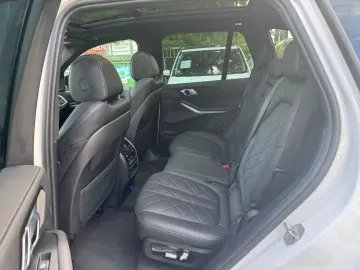 X5 xDrive30d M Sport PANO HUD LUFTFEDERUNG GLAS