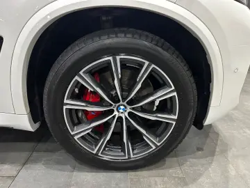 X5 30 d xDrive M Sport   Soft-Close   SkyLounge