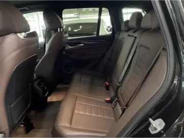 X3 xDrive 20i A M Sport Navi ParkAss  360 Grad S