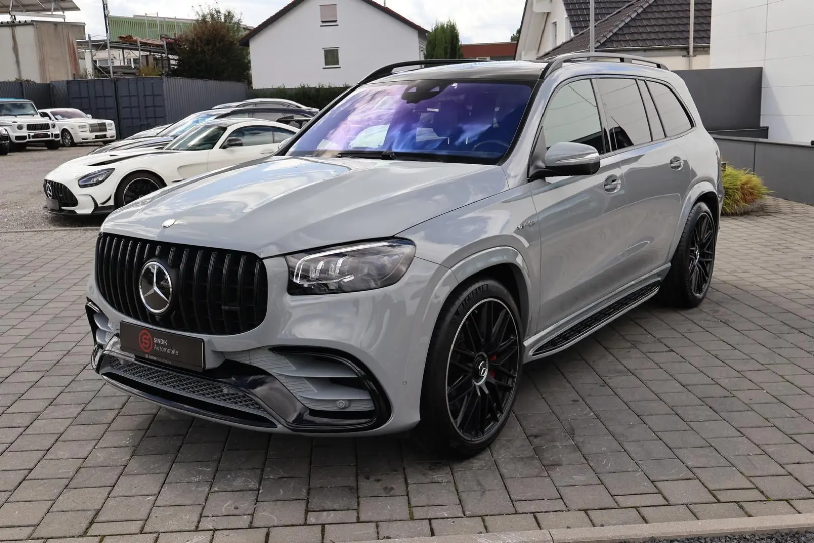 AMG GLS 63 4M  DESIGNO-MANUF.-Perf.-Standhzg-3D